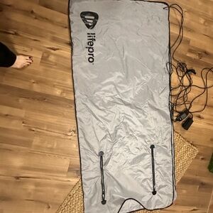LIKE NEW LIFEPRO SAUNA BLANKET 🔥